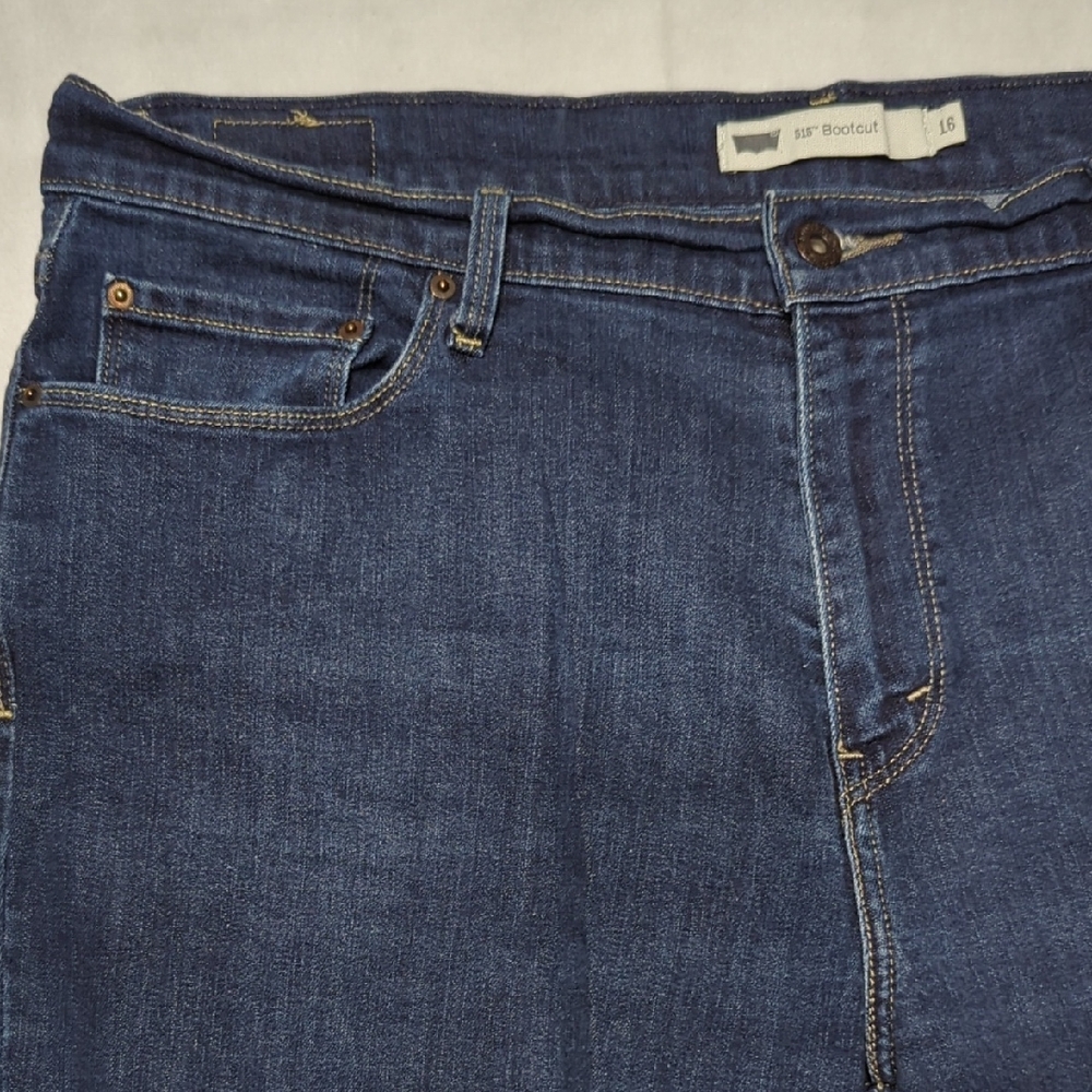 Levi's 515 Bootcut Dark Blue Wash Women's Jeans‎ Size 16